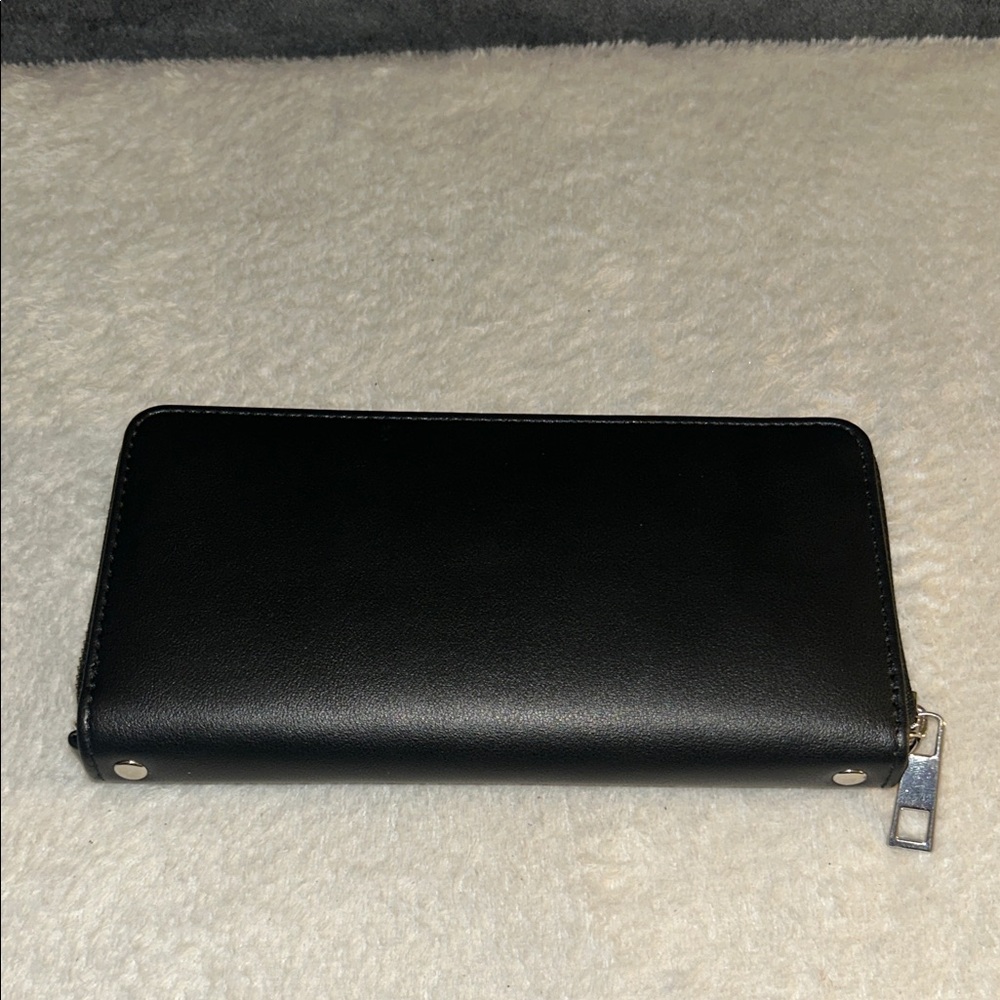 Sleek Black Zip Wallet